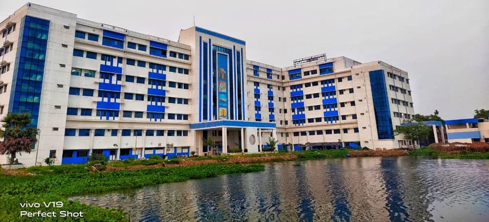 Diamond Harbour Government Medical College and Hospital main building